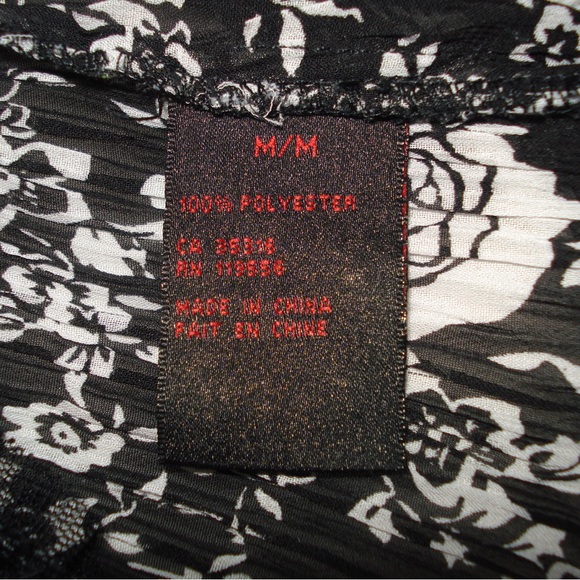 floral wrinkle/pleated fabric collared blouse - Picture 4 of 4